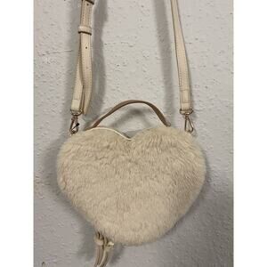 Lauren Conrad Fur Contemporary Heart Crossbody Ivory Handbag SMALL PURSE 8"X6.5"